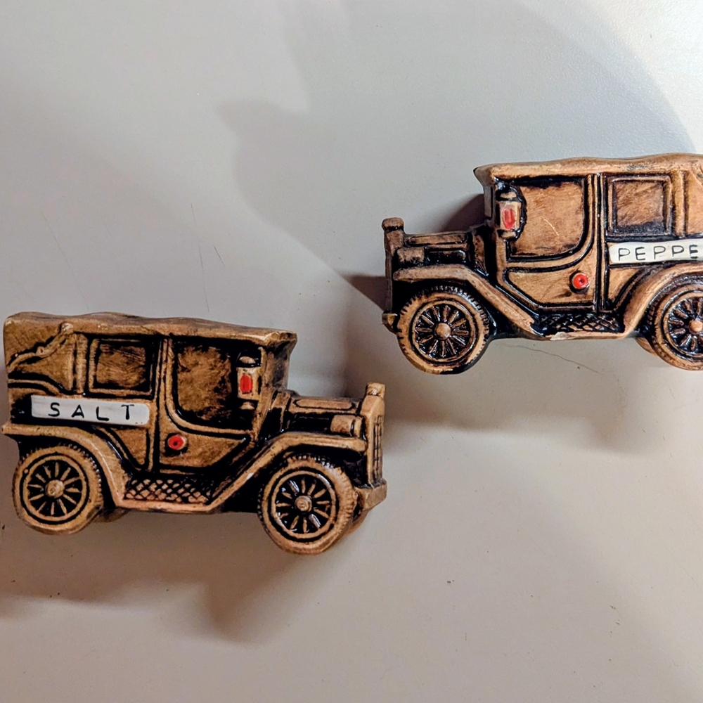 Vintage Car Salt and Pepper Shaker Set
